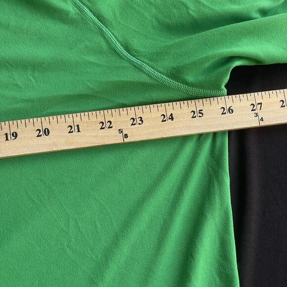 Under Armour Shirt Mens XL Loose Fit Athletic Performance Lightweight Tee - Picture 7 of 9